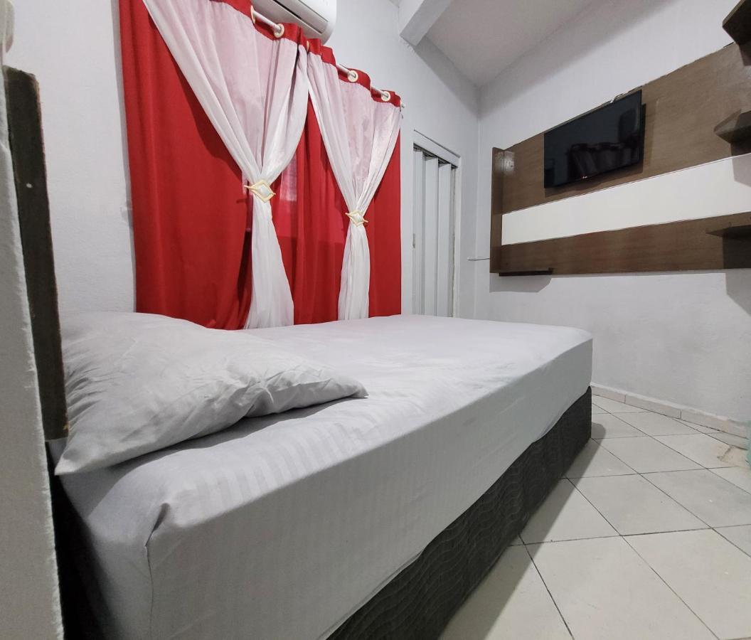 Hostel Sion - Apartamentos Itanhaém Buitenkant foto