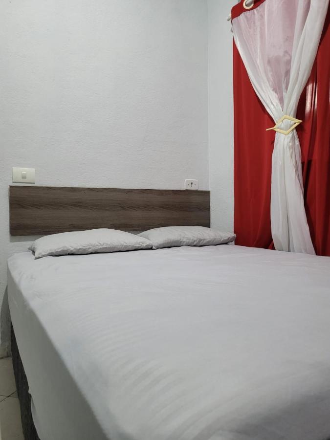 Hostel Sion - Apartamentos Itanhaém Buitenkant foto