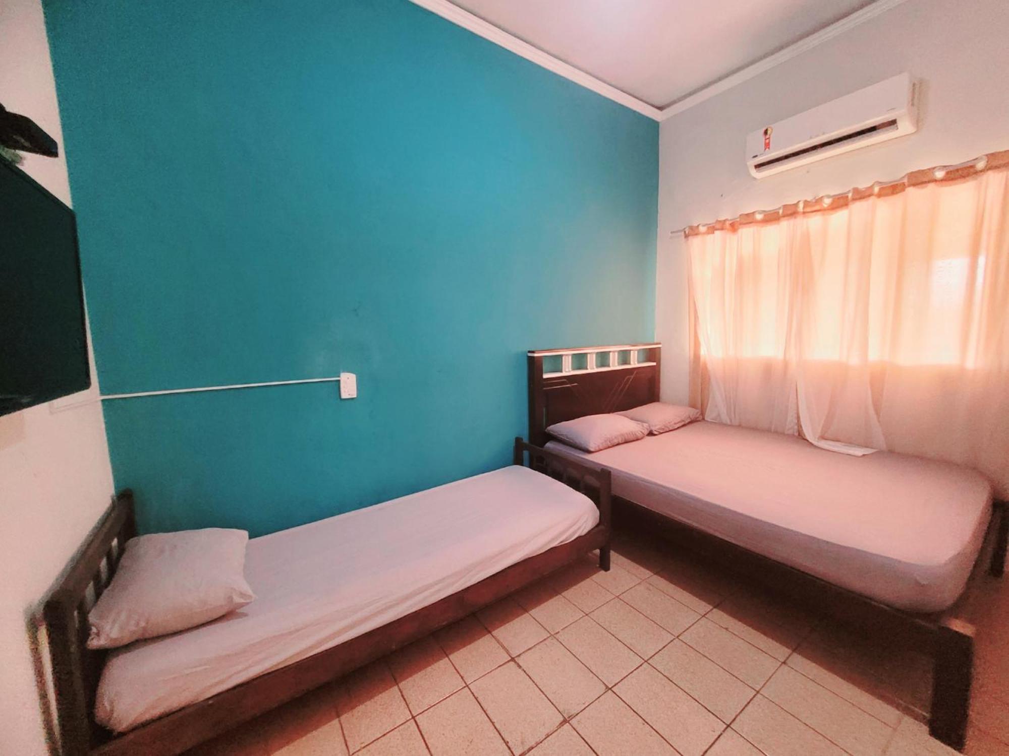 Hostel Sion - Apartamentos Itanhaém Buitenkant foto